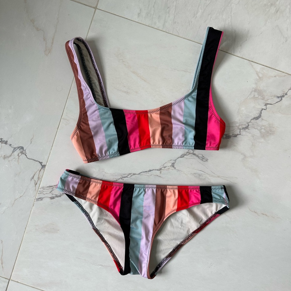 Solid and striped bikini